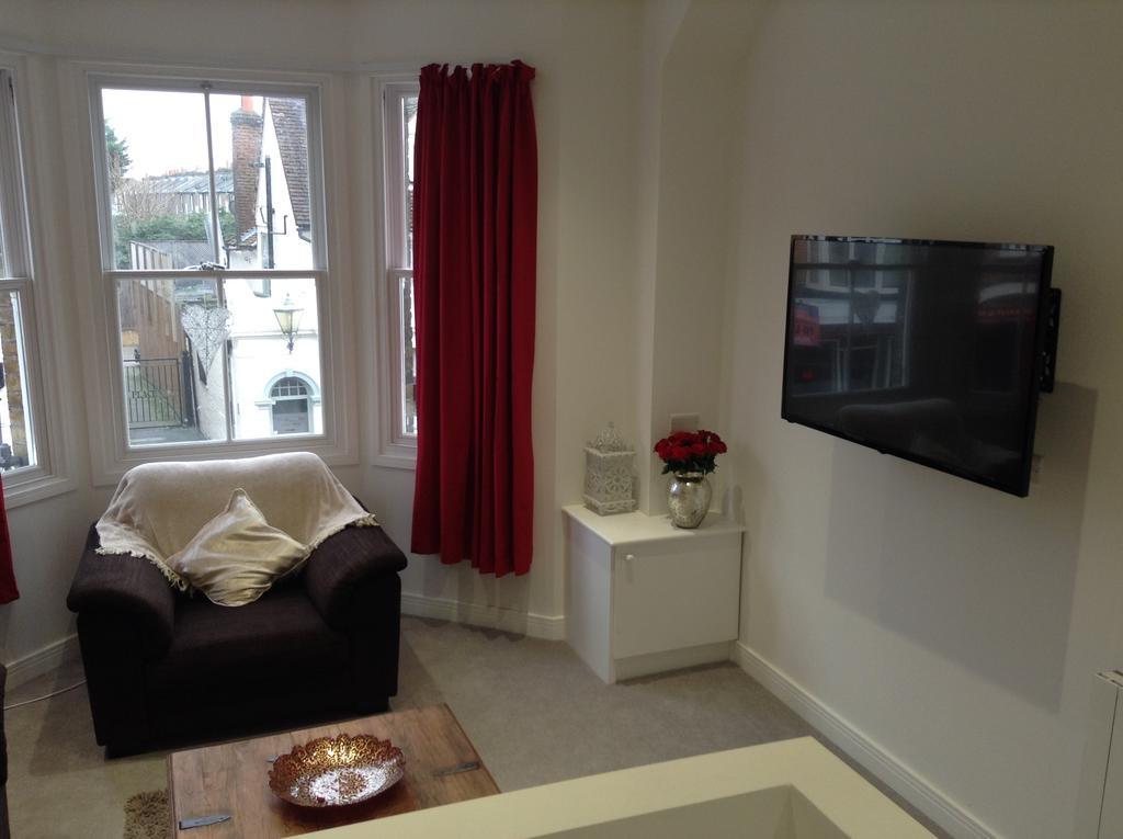 Central Windsor Apartments Room photo